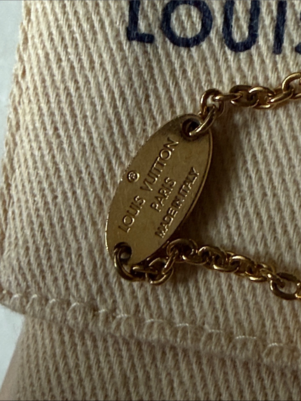 Louis Vuitton Gold and Cream Monogram Flower Chain Bracelet - Picture 2 of 5